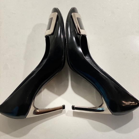 Like NEW Roger Vivier patent leather. Size 8.5/EU 38.5 - Picture 4 of 9